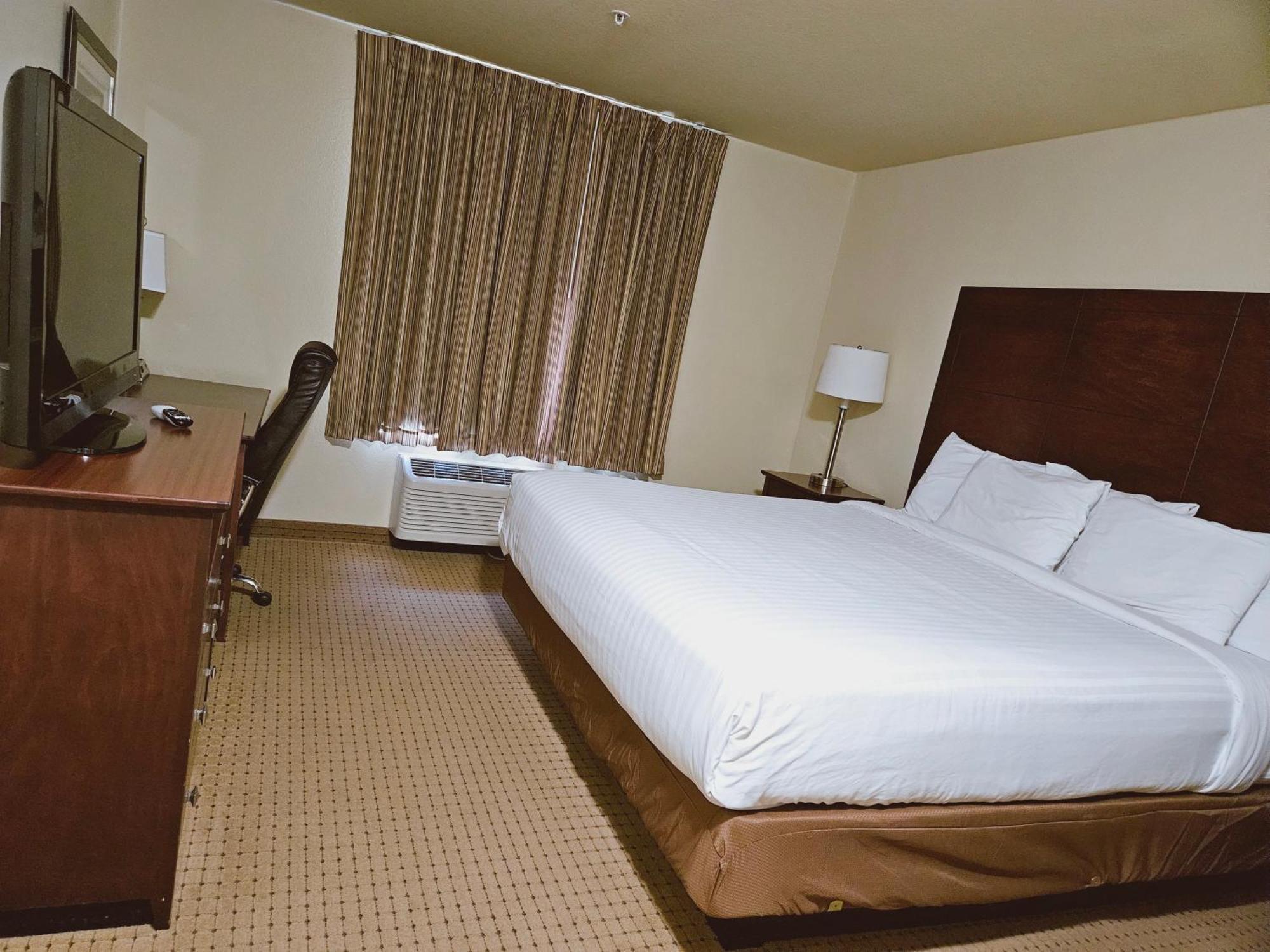 Cobblestone Inn & Suites - Bloomfield エクステリア 写真