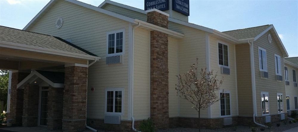 Cobblestone Inn & Suites - Bloomfield エクステリア 写真